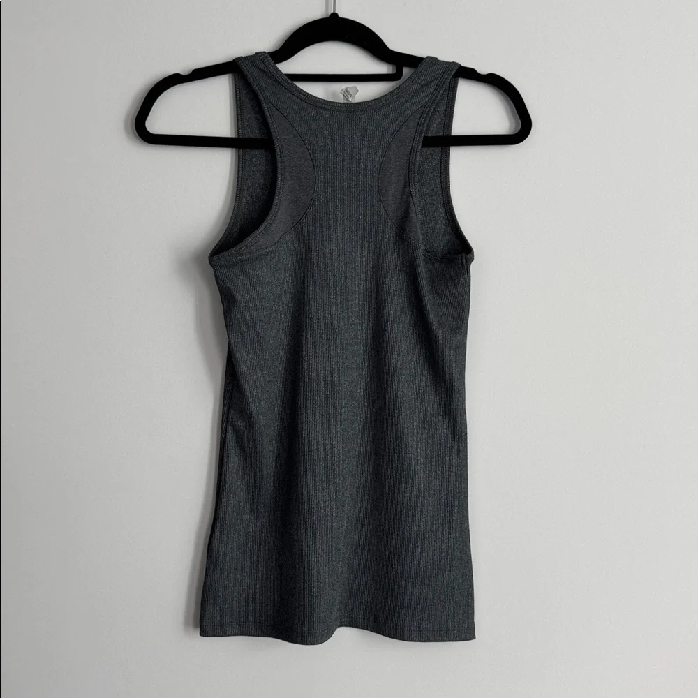 Under Armour Gray Tank Top Size M - Picture 5 of 6